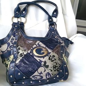 Guess Jean shoulder bag with easy access pockets on sides